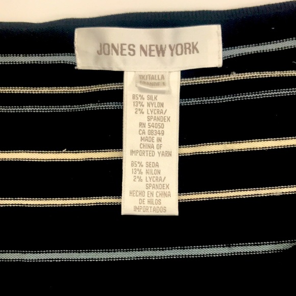 Jones New York Top 1X Black w White and Grey stripes scoop neck short sleeves - Picture 3 of 5